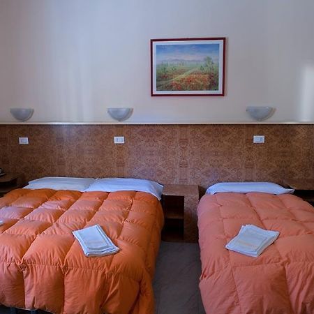 Hotel Fiumara جنوة المظهر الخارجي الصورة