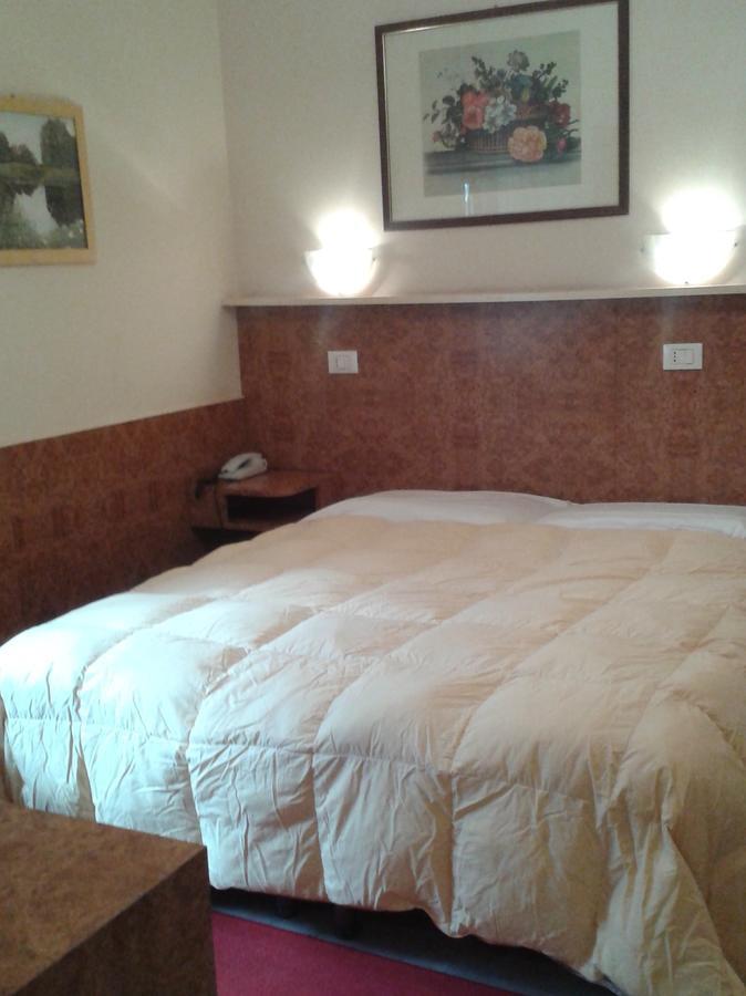 Hotel Fiumara جنوة المظهر الخارجي الصورة