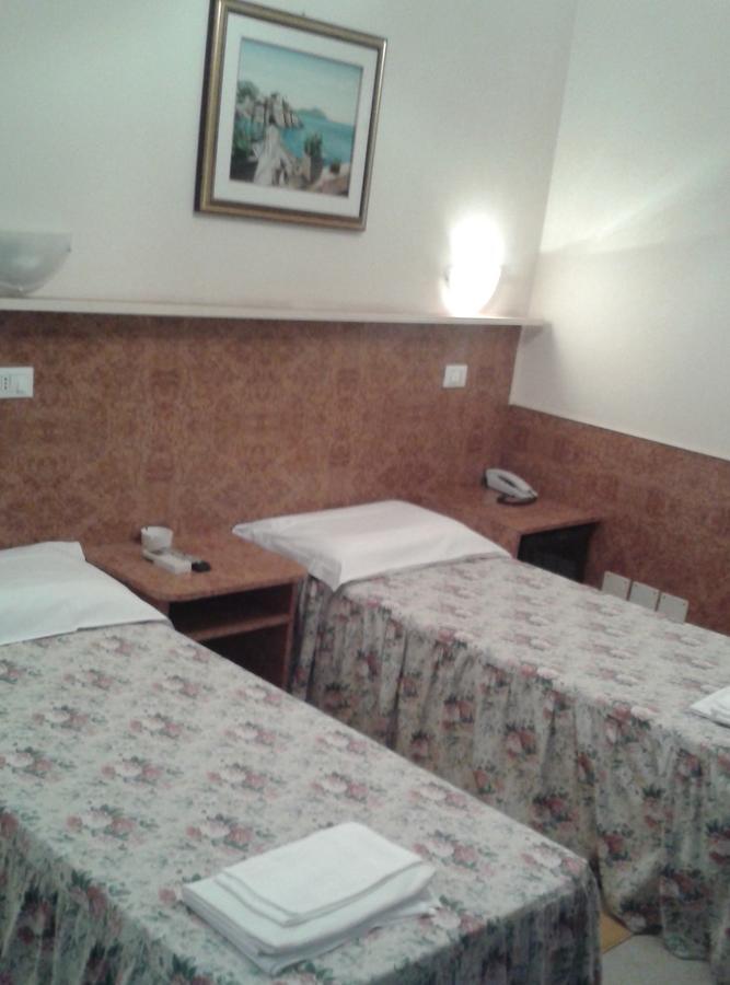 Hotel Fiumara جنوة المظهر الخارجي الصورة