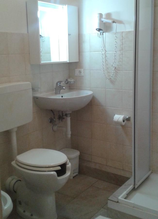 Hotel Fiumara جنوة المظهر الخارجي الصورة